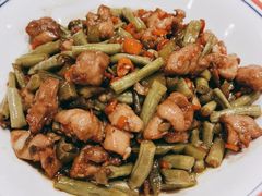 酸豆角炒鸡-侯师傅热炒店(印象城店)