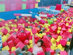 -嘿哟动霸CHUA·新潮玩运动娱乐中心·蹦床滑冰团建乐园