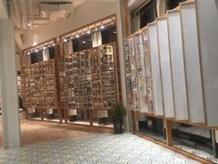 -猫的天空之城概念书店(北戴河蔚蓝海岸店)
