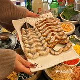 又是长见识的一顿！！现点现🔪的烤活鳗...