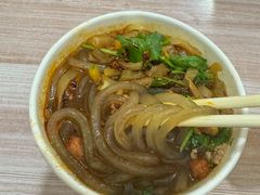 -八哥酸辣粉(大中路步行街店)