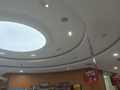 -雅悦齿科(顾村公园店)
