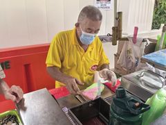 -詹爷爷乌节路街头冰淇淋