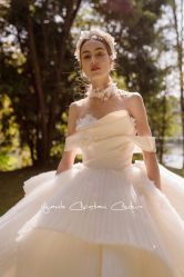 -艾米丽婚纱礼服