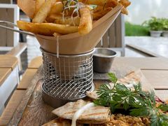 -Mark&Mars Restaurant