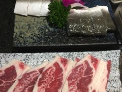 鲜活鳗鱼-虎焱炭火烧肉