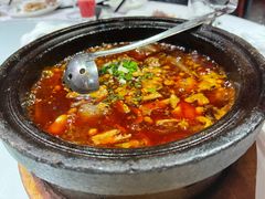 石锅肥肠烧血旺-铜锣湾·有麝自然香(渝北财富中心店)