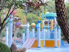 -七彩云南古滇温泉山庄