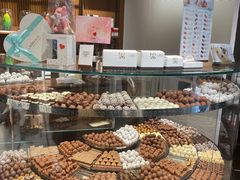 -Laderach 莱德拉(上海环贸iapm店)