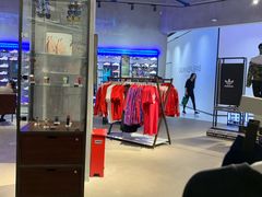 -阿迪达斯(武林银泰三叶草店)