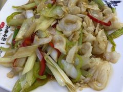 葱爆螺片-富临港·蒸汽海鲜·手抓海鲜·炒菜(栈桥店)