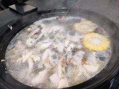 -野迹·石橄榄鸡·烧烤(新洲店)