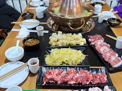 -果松木炭酸菜铜火锅·外婆参鸡汤