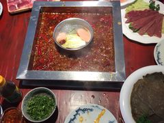 -二荆条·蜀鲜汇城市森林火锅