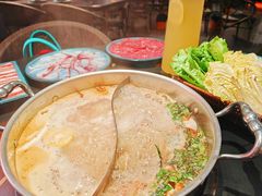 -老城鲜·小海鲜贝贝煲火锅(壹方城店)