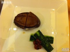 套餐里的鲍鱼，蛮大的！-无锡君来洲际酒店