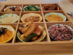 -轻蔬不用等·素食(江苏路店)