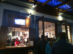 门口排队-Fergburger(皇后镇店)