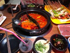 牛油鸳鸯锅底-串门邻居串串火锅(云南南路店)