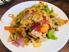 兴坪小炒肉-老街坊餐吧