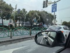 -上海德星奔驰(江杨南路店)