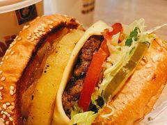 -The Habit Burger Grill 哈比特汉堡(复兴soho店)