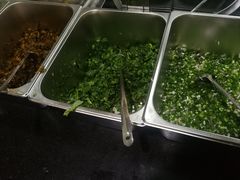 -鸿浩扒猪脚米线