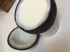 -志龙皇冠吃货椰子铺