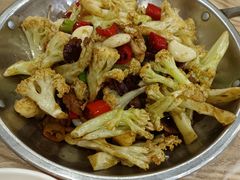 -江城燕子大排档(江汉路步行街店)