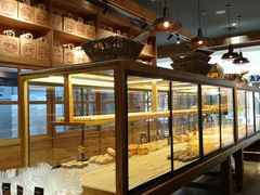 面包甜点陈列柜-窑滚面包专门店(马鞍山金鹰店)