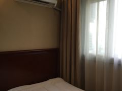 -格林豪泰商务酒店(上海大宁国际延长路地铁站店)