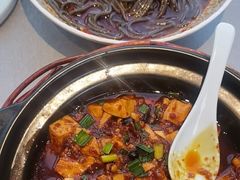 -有红鸡毛店·川菜(建设路店)