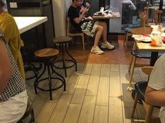 用餐区-肯德基(南昌路店)
