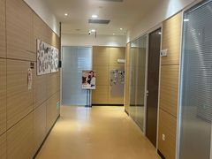 -瑞尔齿科(上海长风大悦城店)