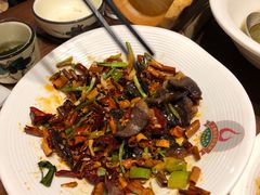 -老滇山寨•云南特色菜•地方菜•民族风情歌舞表演(金碧店)