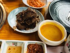 -唯成•韩国炭火烤肉 유성고기