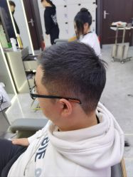 -藤野造型烫发染发