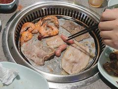 -金滏山烤肉·海鲜·火锅自助餐厅(襄阳万达店)