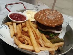 -上海虹桥祥源希尔顿酒店