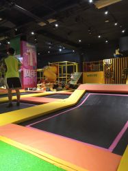 -蹦蹦跳跳(新奥购物中心店)