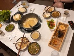 -汤宴·参须肚包鸡(南京路店)