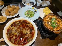 -东口码头·烧鸽子·鱼头泡饼·地方菜(金鹰悦城店)