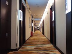 -昆明朗威酒店(昆明站火车站双桥夜市风情街店)