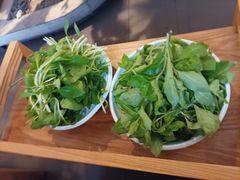 -左庭右院鲜牛肉火锅(浦江欢乐颂店)