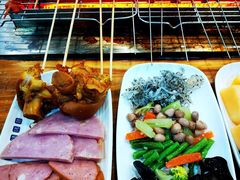 -哈尔滨小酒馆·鲜肉现穿自助烧烤(康新花园店)