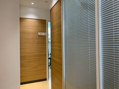 -瑞尔齿科(上海长风大悦城店)