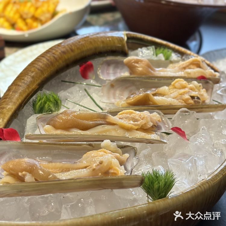 这家海鲜火锅太嗲啦！