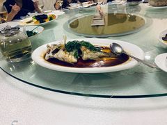 -广东大厦酒店(广州北京路步行街纪念堂地铁站店)
