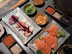 -铭牛烧肉·和牛海鲜自助(高新月牙湖店)