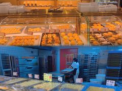 面包甜点陈列柜-赞记龙凤礼饼(广州市二宫向群宾馆店)